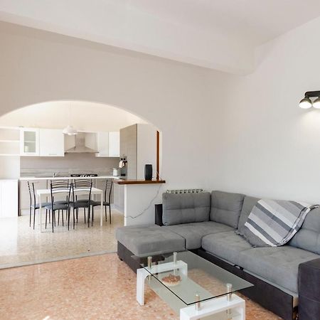 Joivy Family Flat With 3 Balconies, 10 Min To Beach Moneglia Buitenkant foto