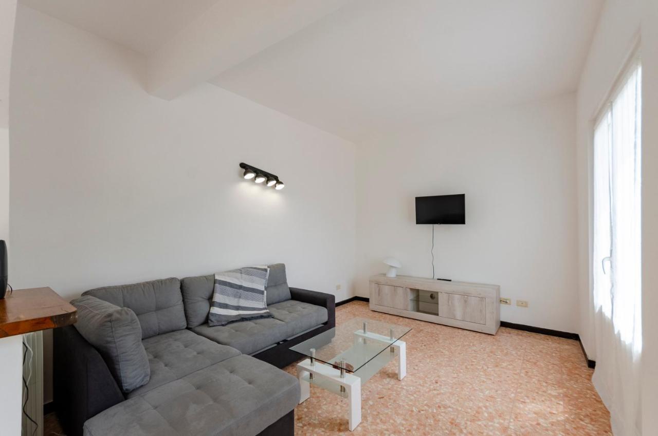 Joivy Family Flat With 3 Balconies, 10 Min To Beach Moneglia Buitenkant foto